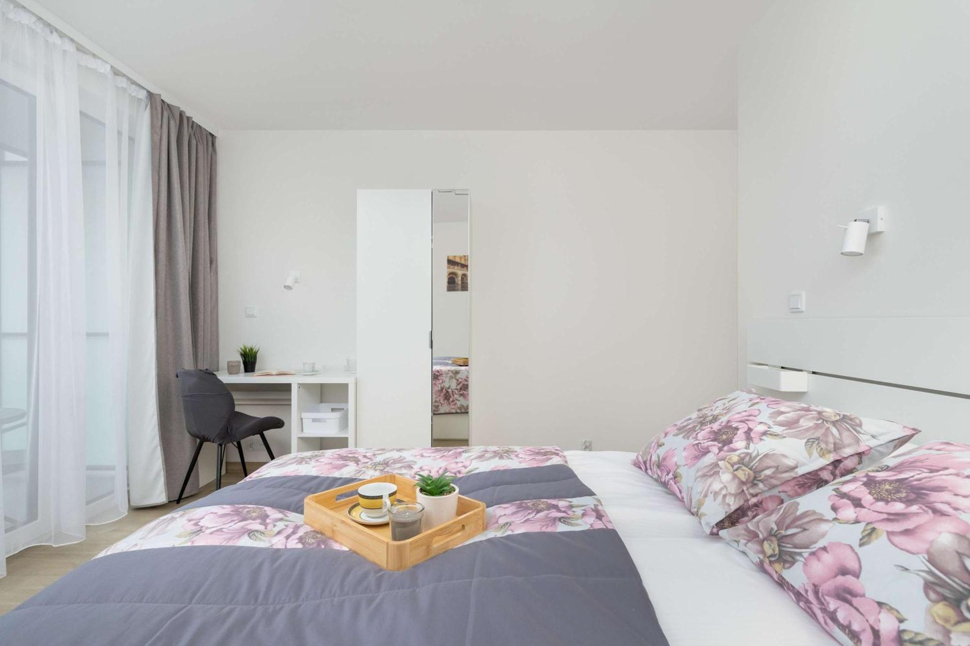 Cozy Apartments Laszkiewicza With Parking By Noclegi Renters Краків Екстер'єр фото