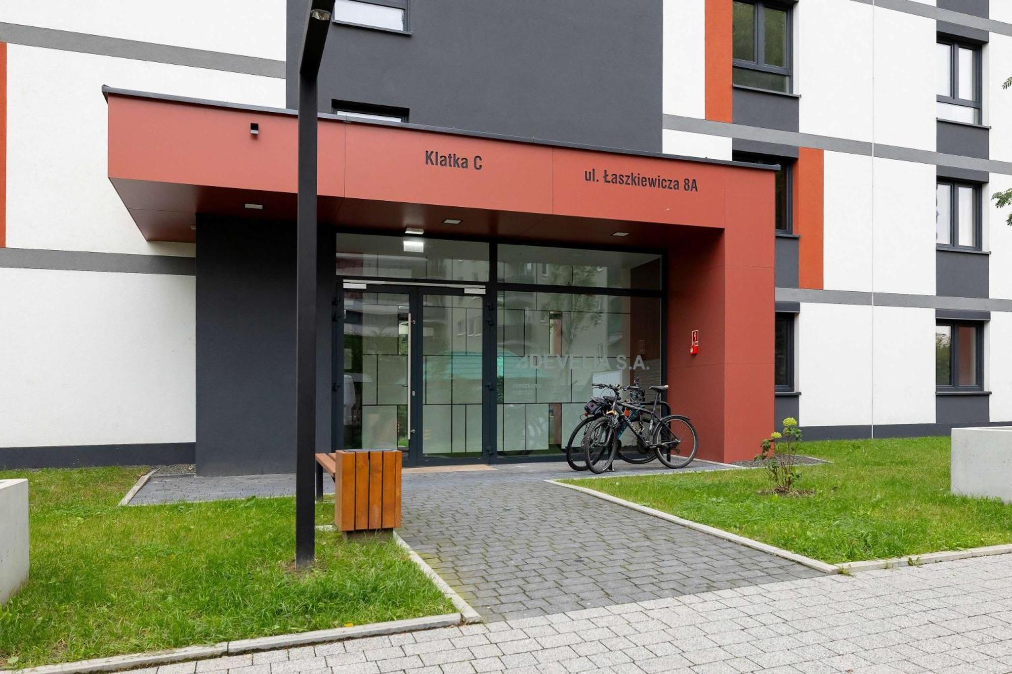Cozy Apartments Laszkiewicza With Parking By Noclegi Renters Краків Екстер'єр фото