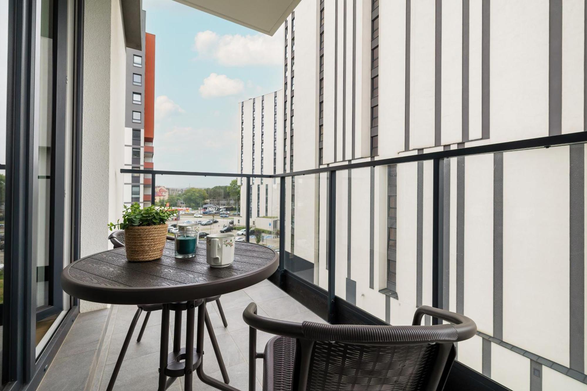 Cozy Apartments Laszkiewicza With Parking By Noclegi Renters Краків Екстер'єр фото