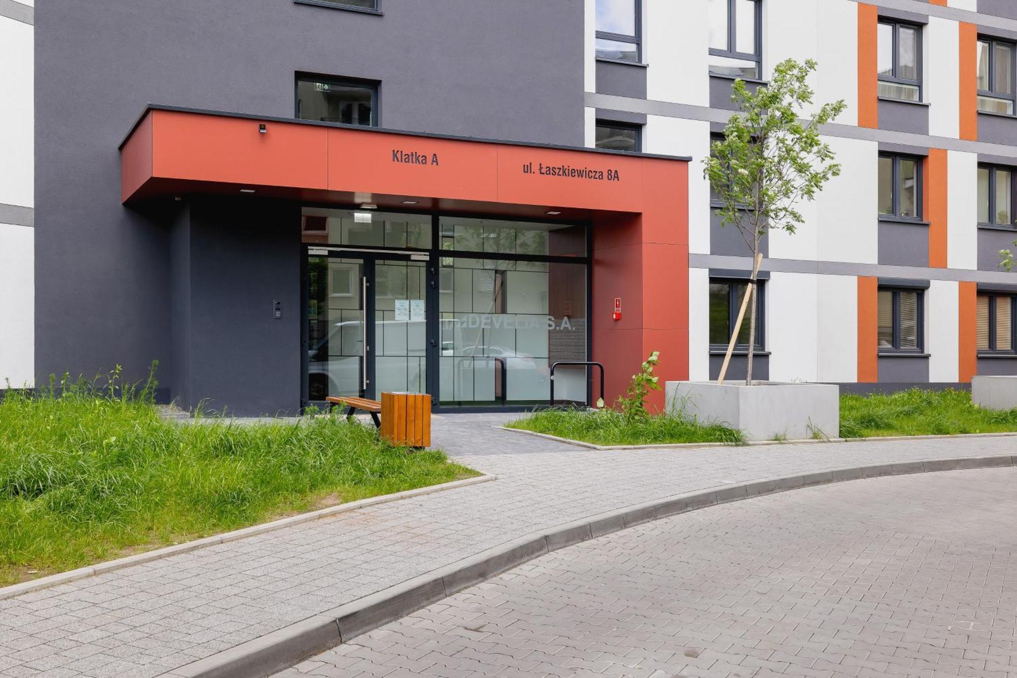 Cozy Apartments Laszkiewicza With Parking By Noclegi Renters Краків Екстер'єр фото