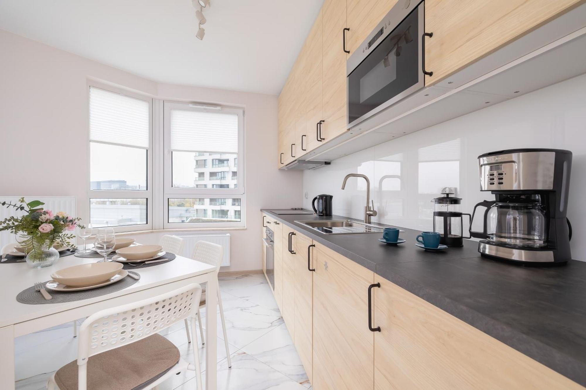 Cozy Apartments Laszkiewicza With Parking By Noclegi Renters Краків Екстер'єр фото